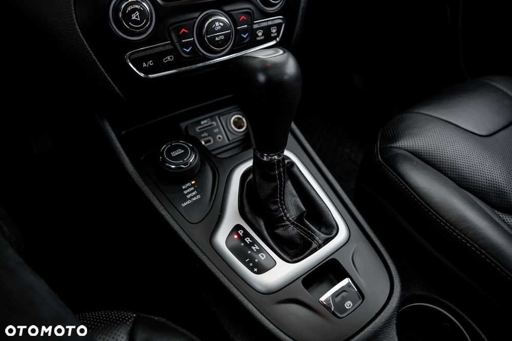 Jeep Cherokee 2.2 MJD Active Drive II Limited - 38