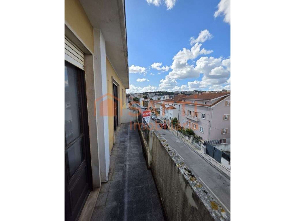Apartamento T4 em Santo António dos Olivais - Coimbra - Grande imagem: 2/15