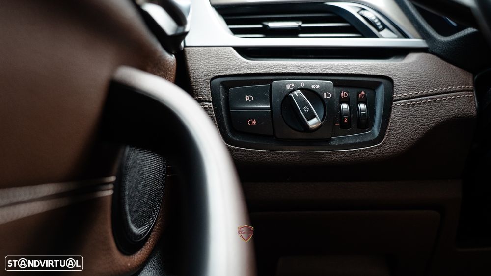 BMW X1 16 d sDrive xLine - 20