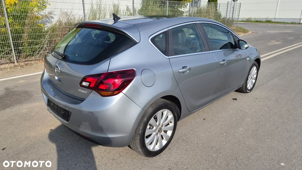 Opel Astra - 11