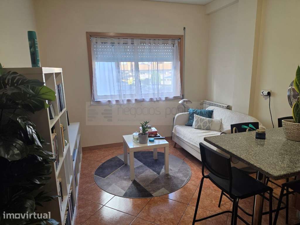 T1 Kitchenette para Arrendamento | Garagem Individual - Grande imagem: 4/11
