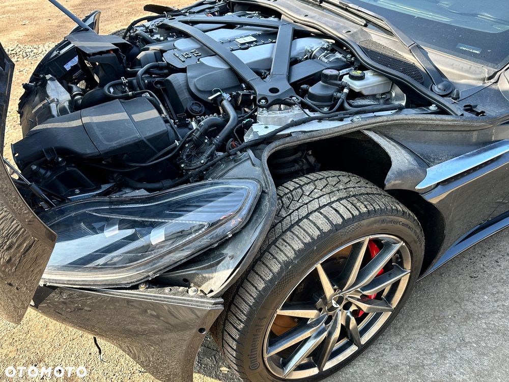Aston Martin DB11 - 8
