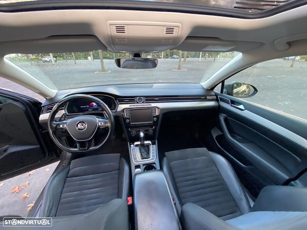 VW Passat Variant 2.0 TDi Highline DSG 4Motion - 9