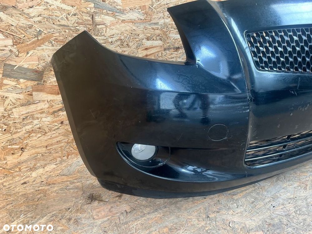 ZDERZAK PRZEDNI przód TOYOTA YARIS II 2 - 5