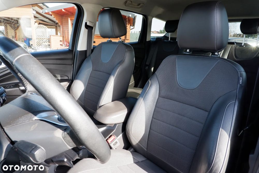 Ford Kuga 2.0 TDCi 4WD Titanium - 27