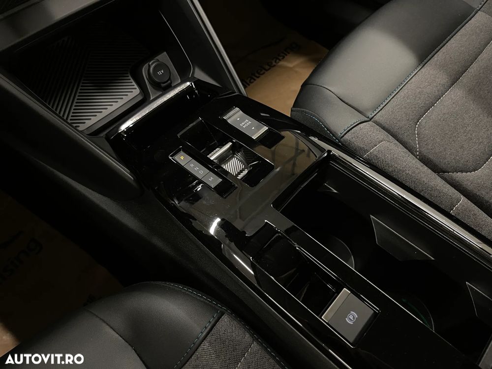 Citroën C4 1.5 BlueHDi S&S EAT8 Feel Pack - 29