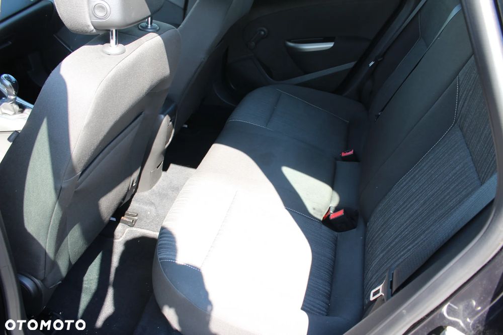 Opel Astra 1.6 NAVI - 20