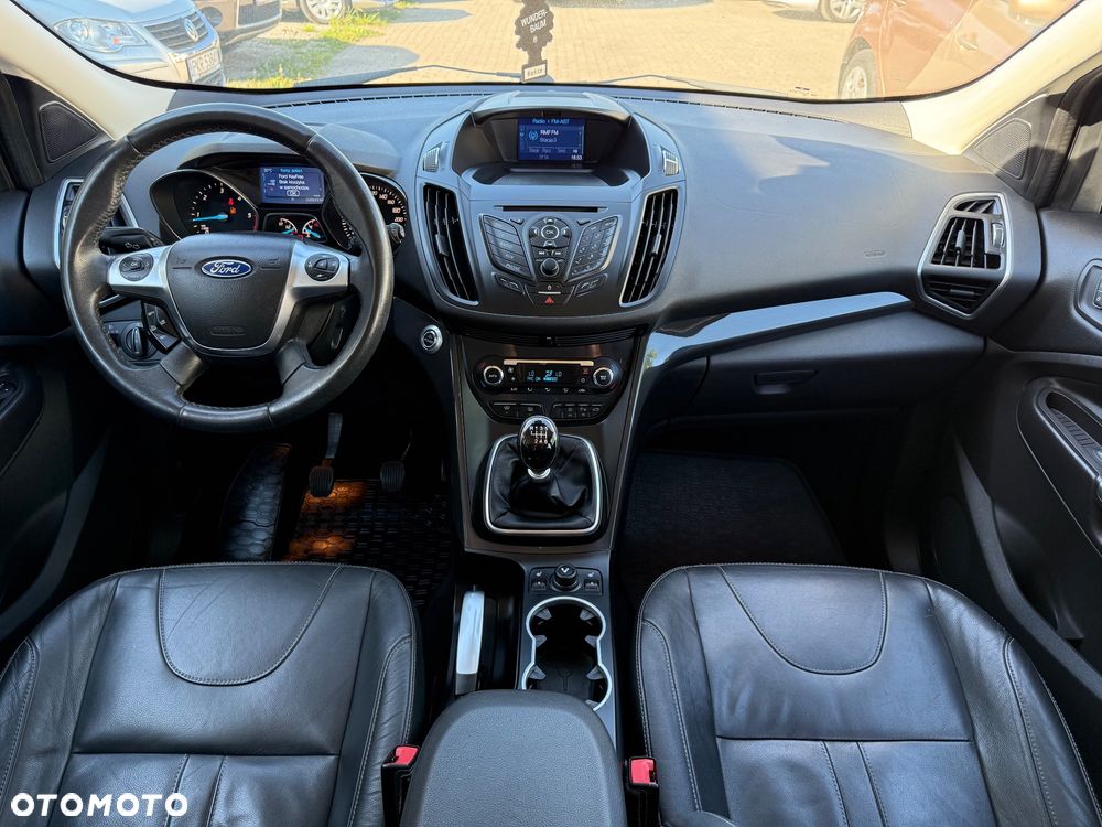 Ford Kuga 2.0 TDCi 2x4 Titanium - 25