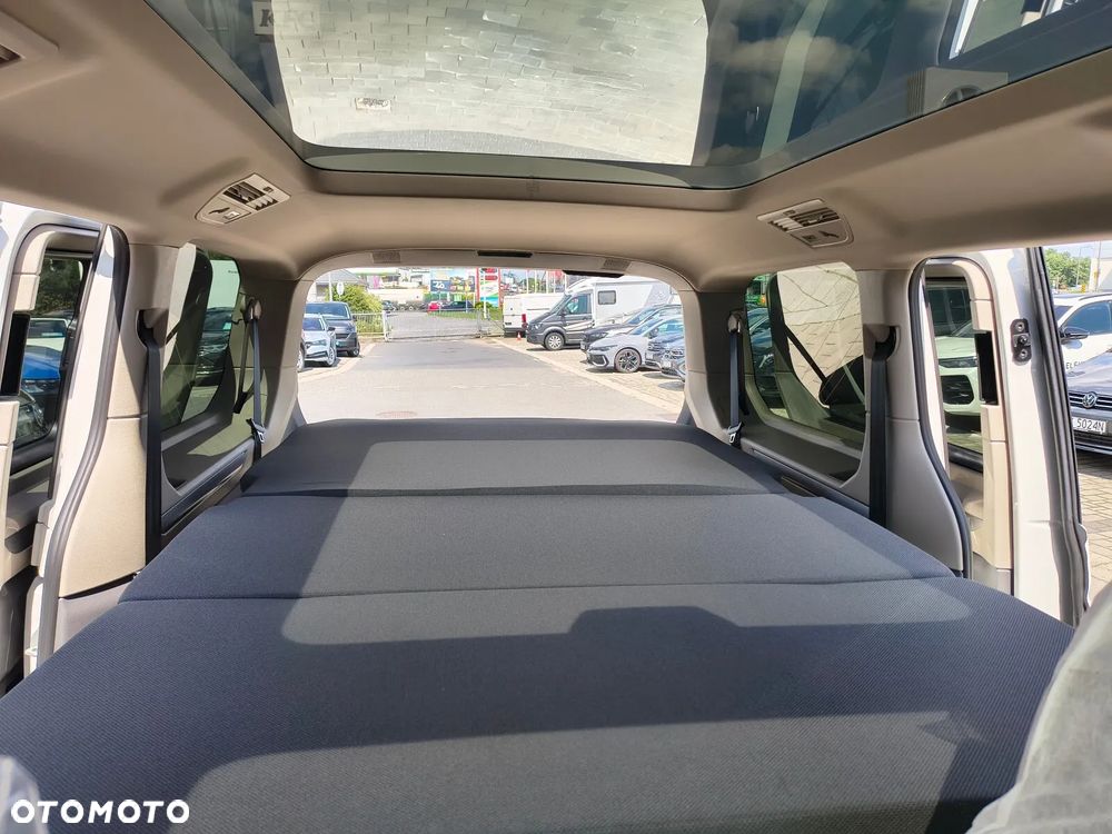 Volkswagen Multivan - 11