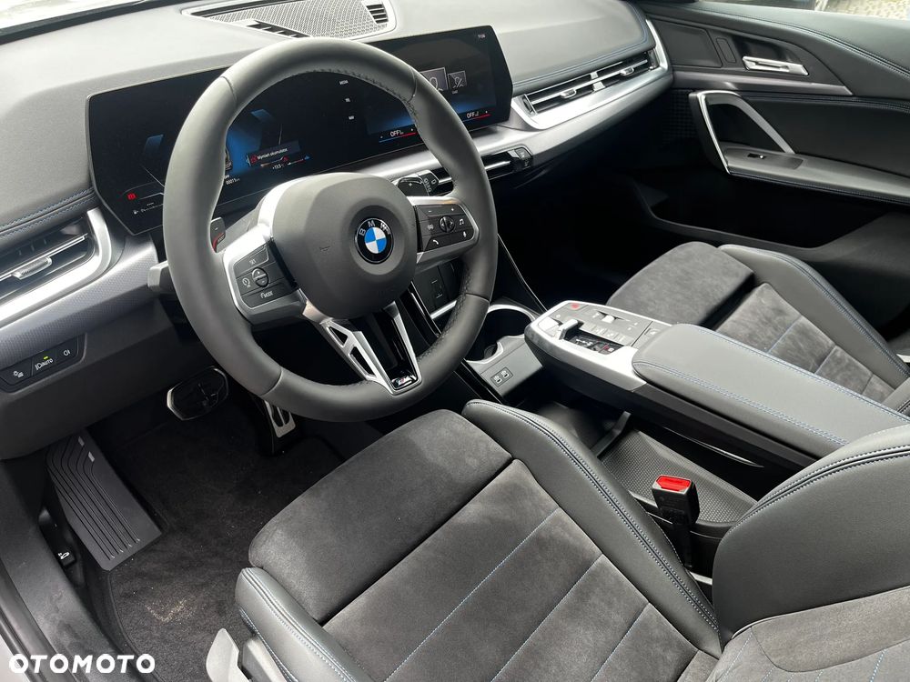 BMW iX1 eDrive20 66.5kWh M Sport Edition - 6