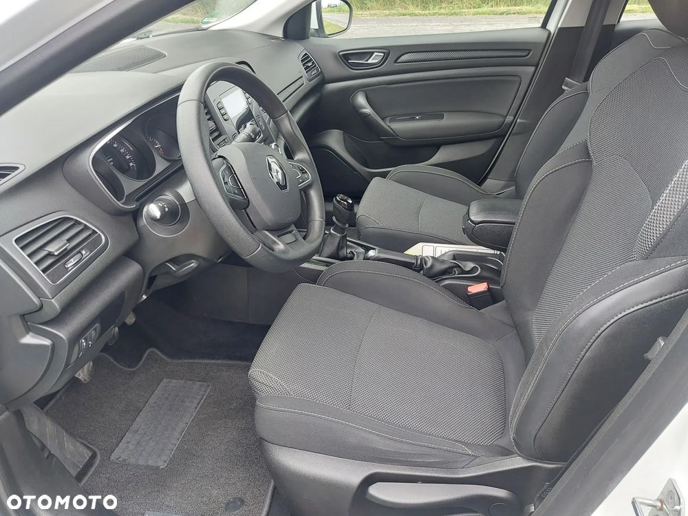 Renault Megane 1.2 Energy TCe Limited - 11