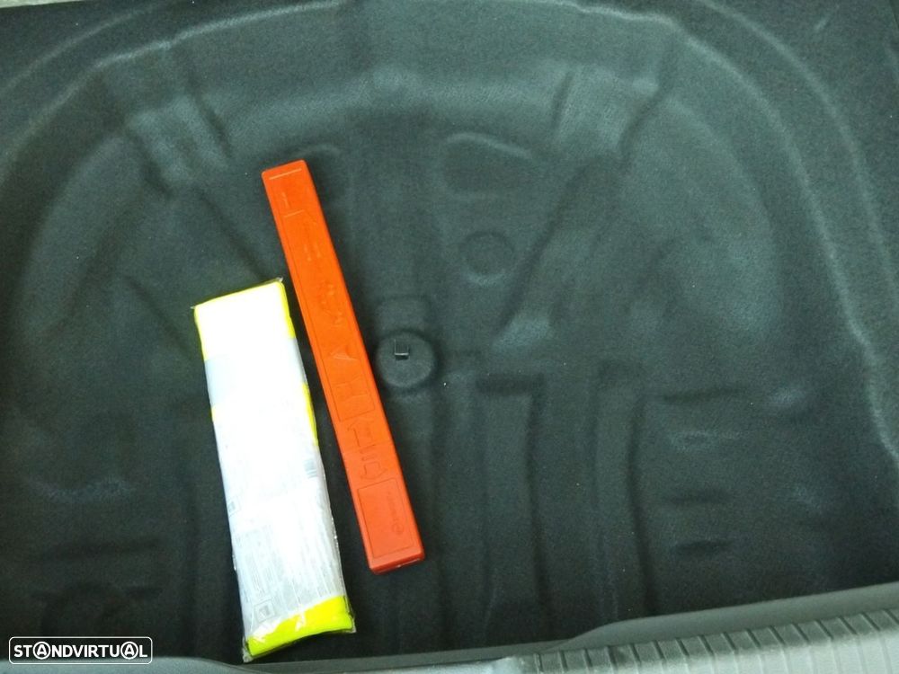 VW Golf 1.0 TSI Life - 20