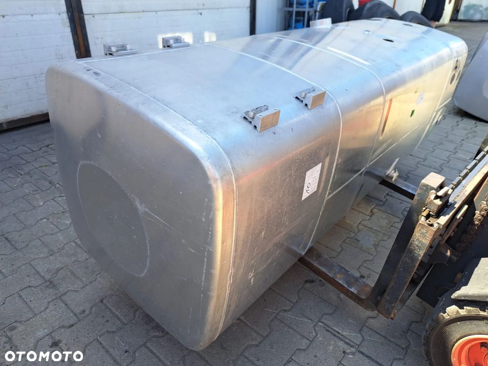 Zbiornik paliwa aluminiowy 760D / 100AB - 6