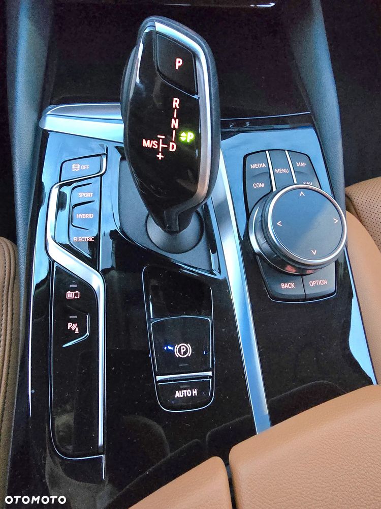 BMW Seria 5 530e Luxury Line - 26