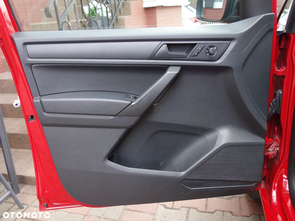 Volkswagen Caddy 2.0 TDI Comfortline - 31