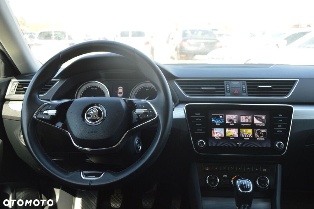 Skoda Superb 2.0 TDI SCR Ambition - 22