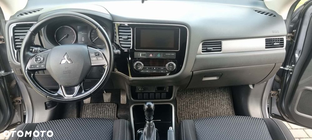 Mitsubishi Outlander - 6