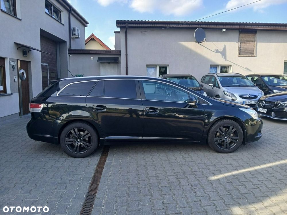 Toyota Avensis 2.2 D-4D Style - 7