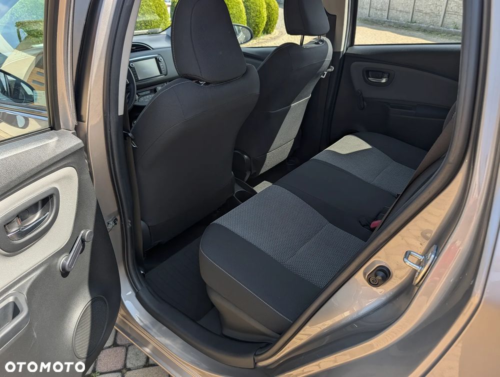 Toyota Yaris Hybrid 100 Premium - 20