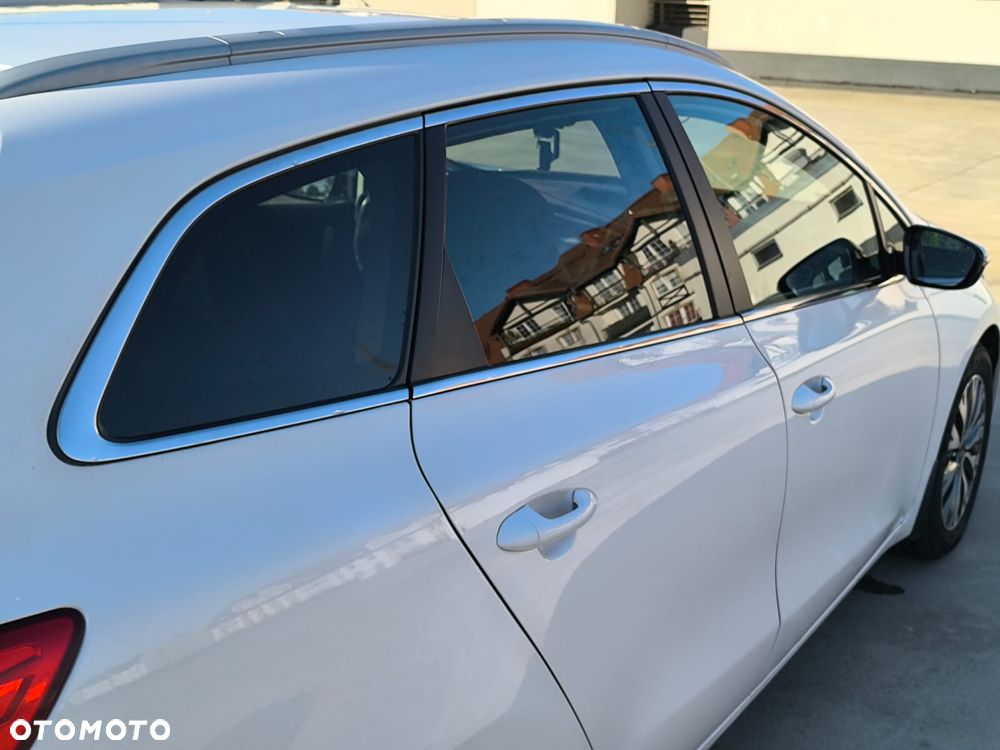 Kia Ceed 1.6 GDI L Business Line - 10