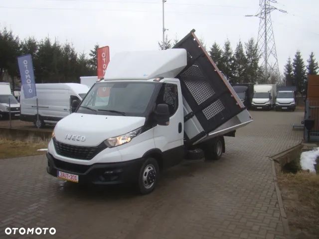 Iveco DAILY 35 C 15 3.5T 4.60M 3.5T NA HAKU CLIMATRONIC