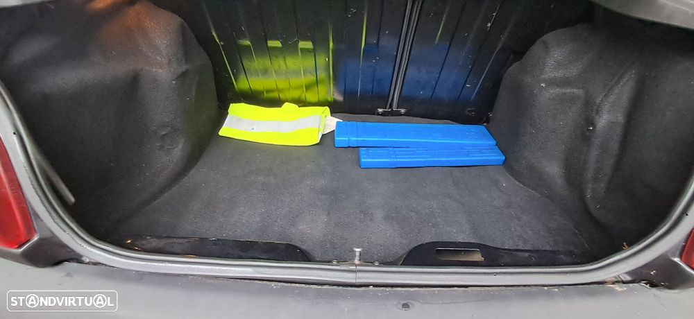 Ford Fiesta 1.25 Techno - 10