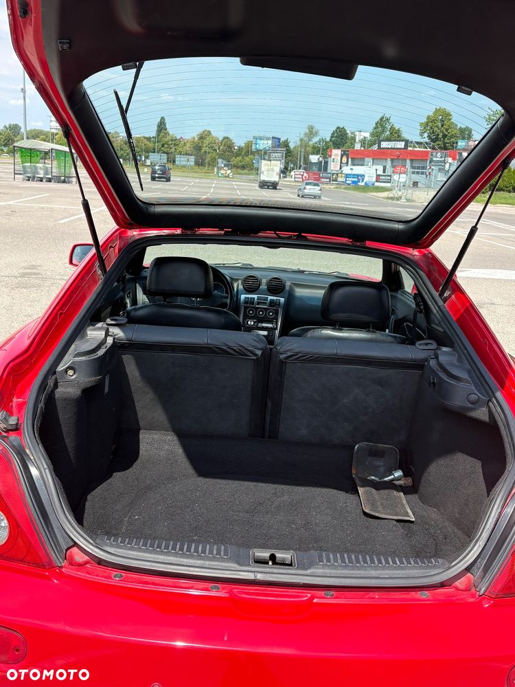 Hyundai Coupe 2.7 GLS - 8