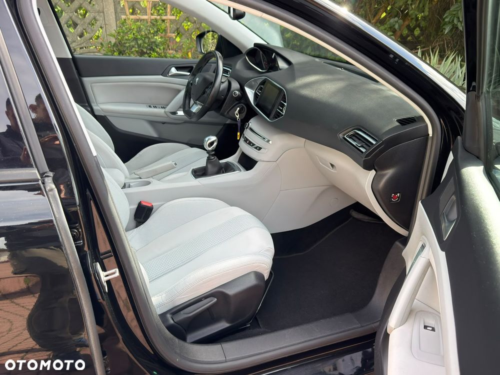 Peugeot 308 - 30