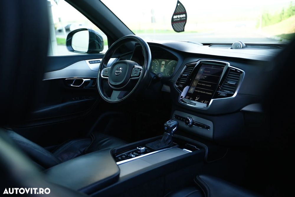 Volvo XC 90 - 35