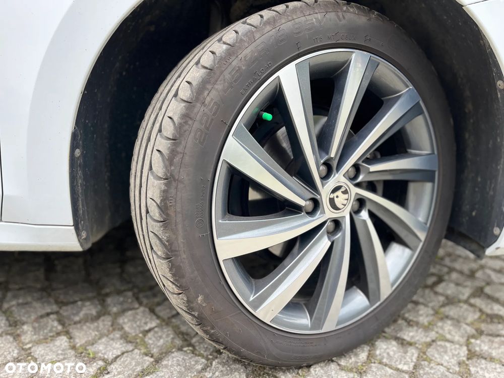 Skoda Octavia 1.5 TSI ACT Style - 9