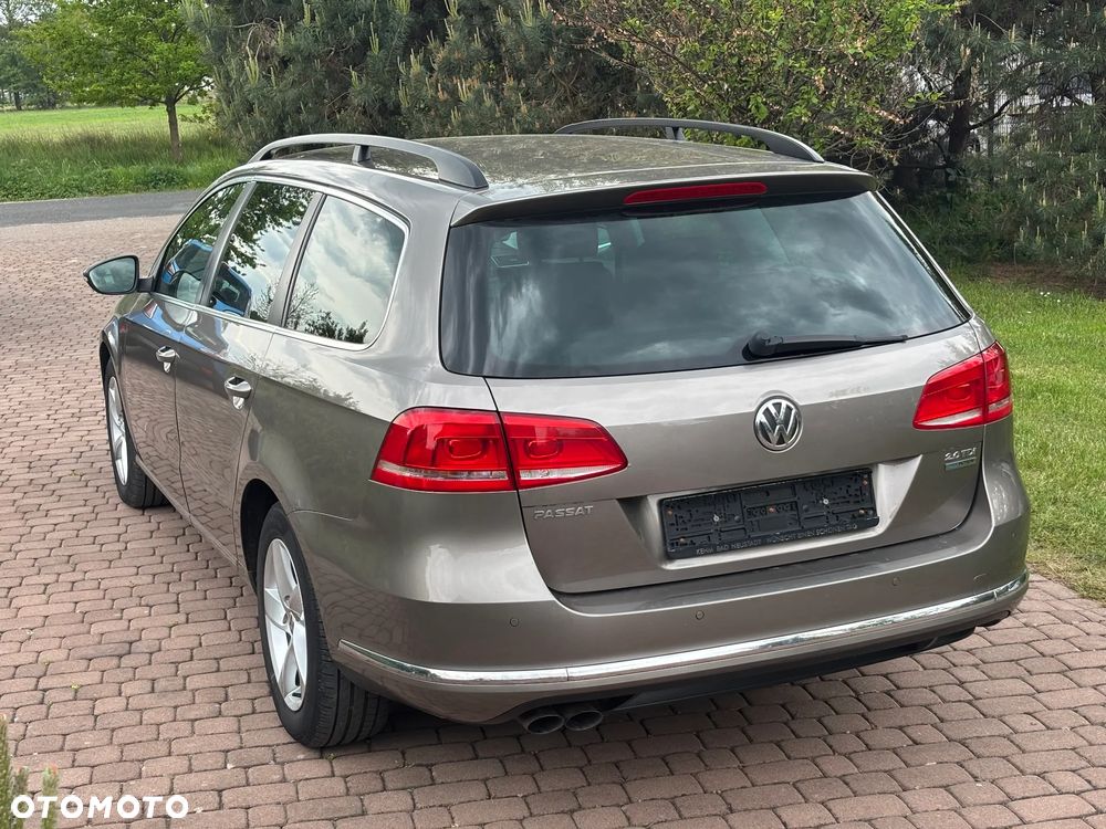 Volkswagen Passat Variant 2.0 TDI BlueMotion Technology Comfortline - 8