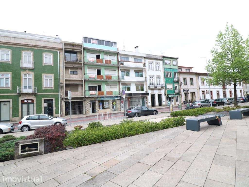 Venda Prédio - No Centro de Barcelos - Grande imagem: 5/60