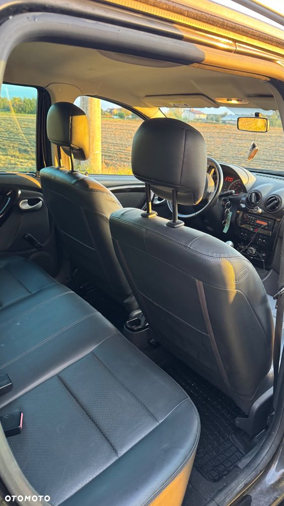 Dacia Duster 2011 photo 3