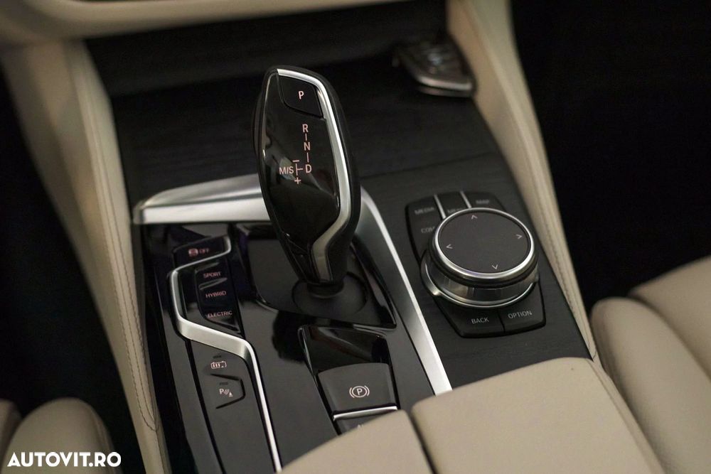 BMW Seria 5 530e Aut. Luxury Line - 6