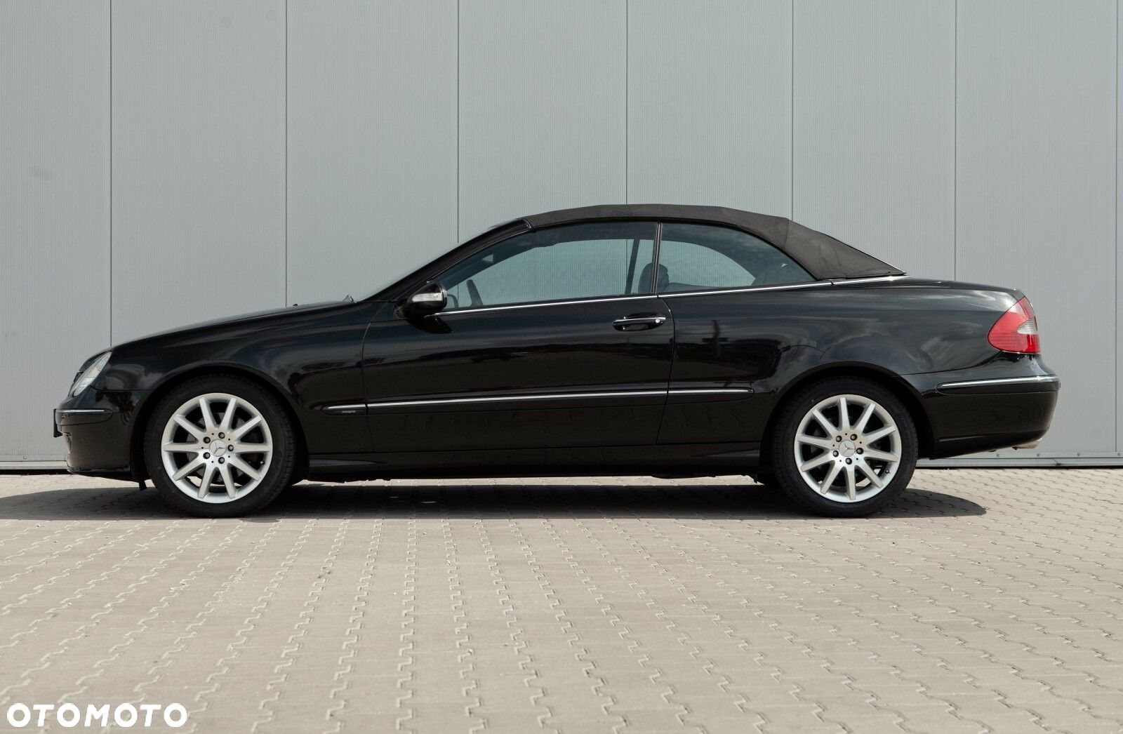 Mercedes-Benz CLK - 13