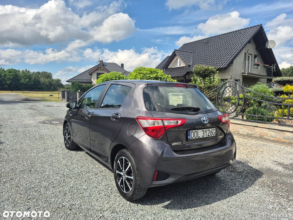 Toyota Yaris 1.5 VVT-i Y20 Team Deutschland - 7