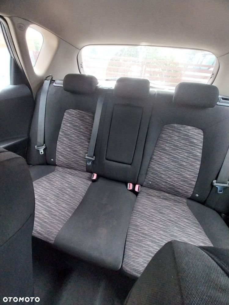 Kia Ceed - 7