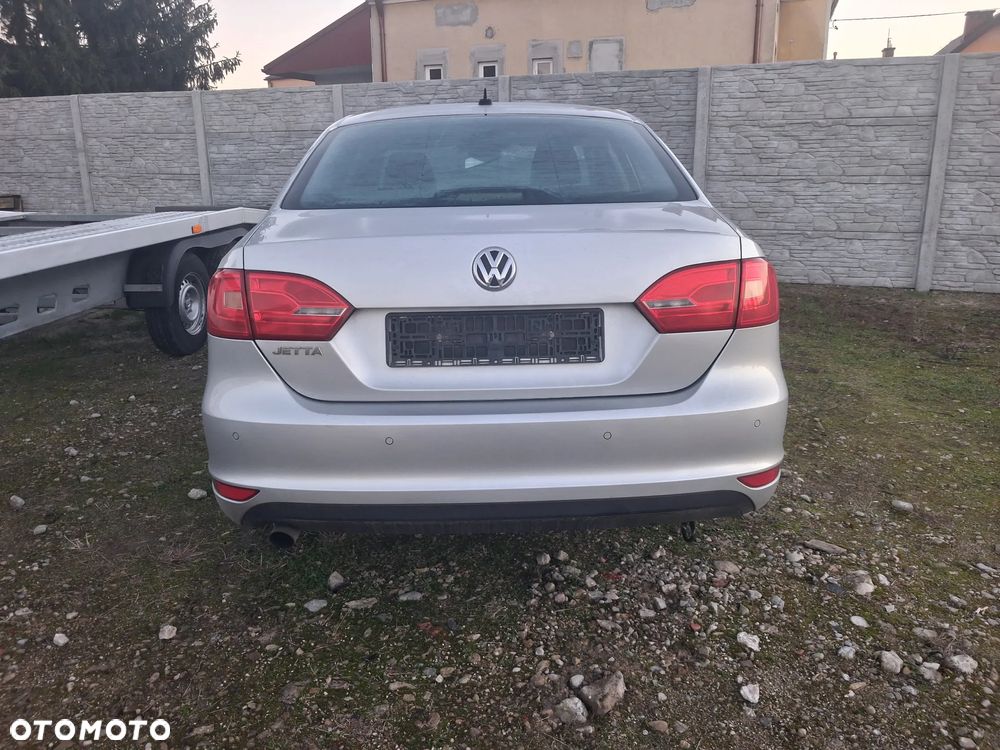 Volkswagen Jetta 1.2 TSI Comfortline - 2