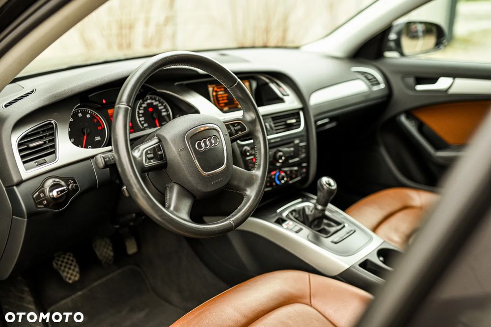 Audi A4 Limousine 1.8 TFSI Attraction - 32