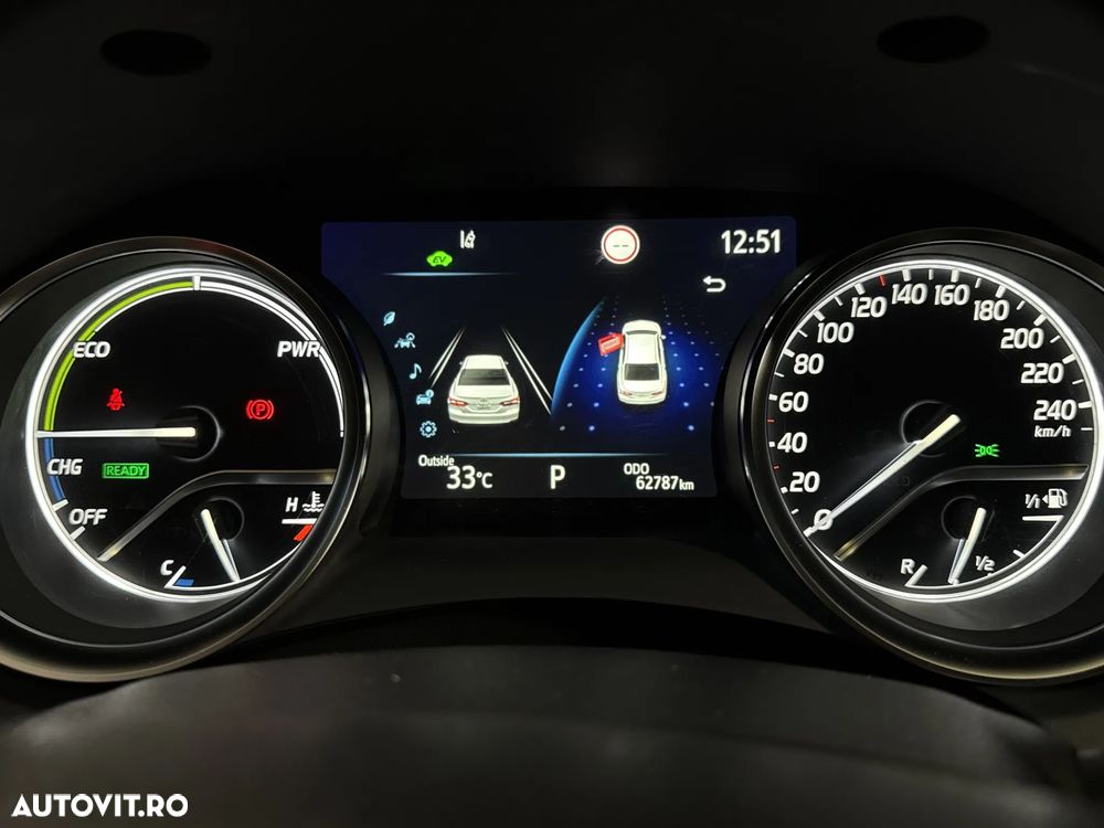 Toyota Camry - 11