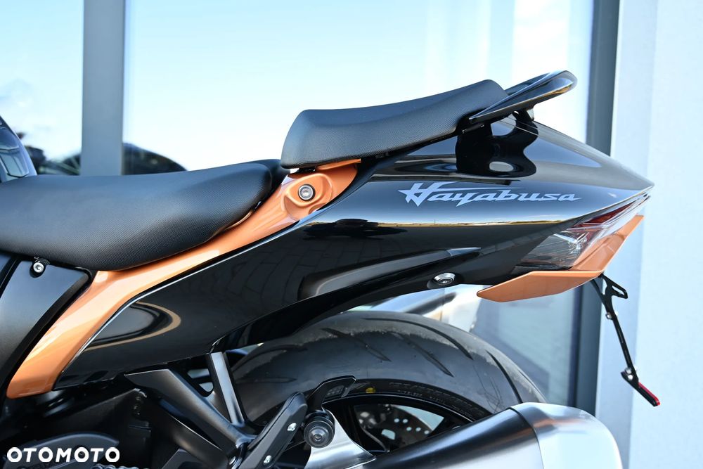 Suzuki GSX-R - 25