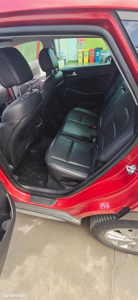 Hyundai Tucson 2.0 CRDI 4WD 6AT Luxury Pack+ - 32