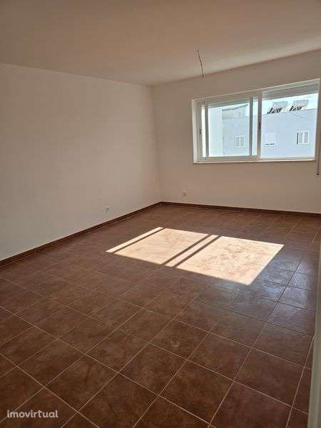 Arrendamento T3 Portalegre/ Portugal - Grande imagem: 3/8