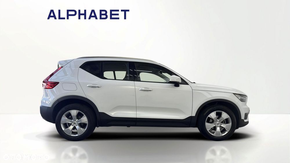 Volvo XC 40 T3 Momentum Pro - 2