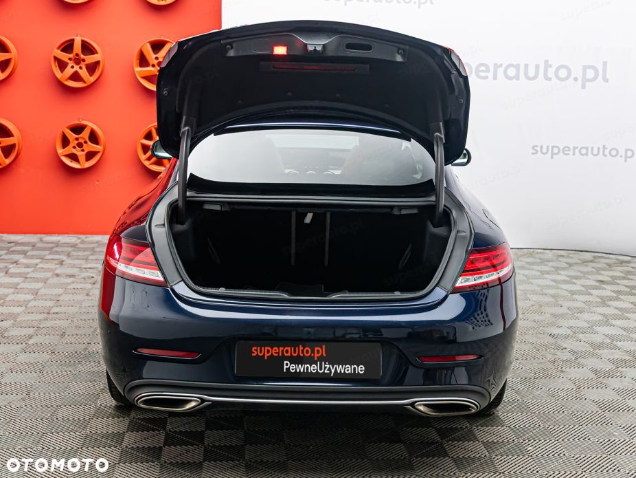 Mercedes-Benz Klasa C 300 9G-TRONIC - 28