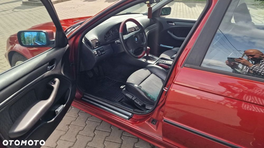 BMW Seria 3 318i - 7