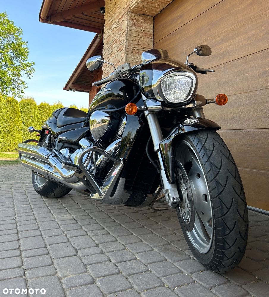 Suzuki Intruder - 3