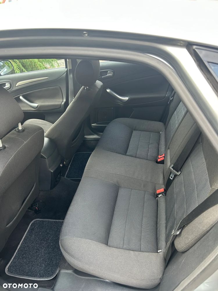 Ford Mondeo - 20
