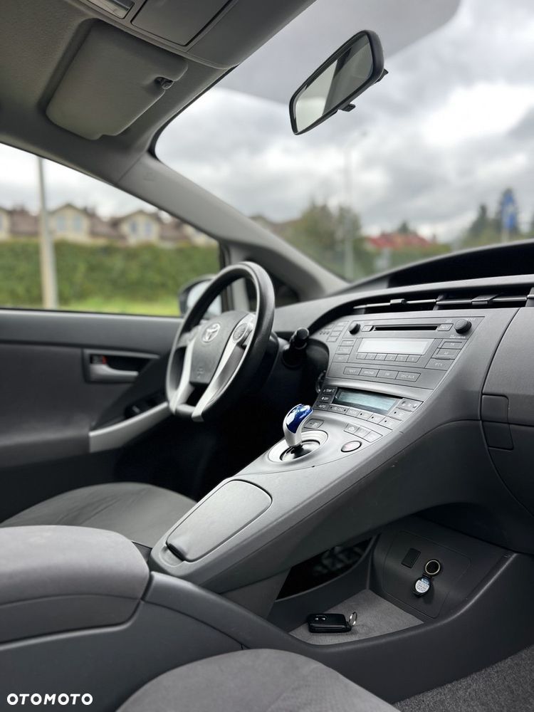 Toyota Prius 1.5 VVT-i Prestige - 10