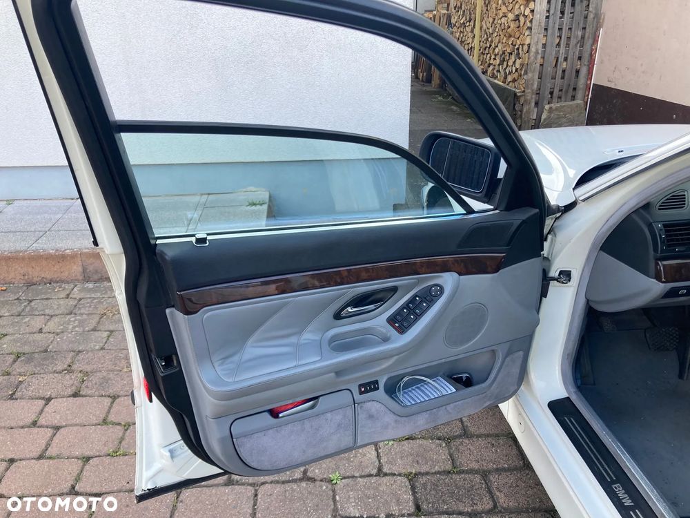 BMW Seria 7 ver-730i-v8 - 12